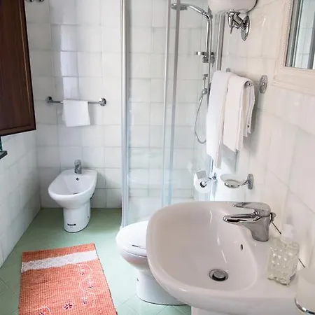 Le Stanze Del Re 게스트하우스 라메지아 테르메